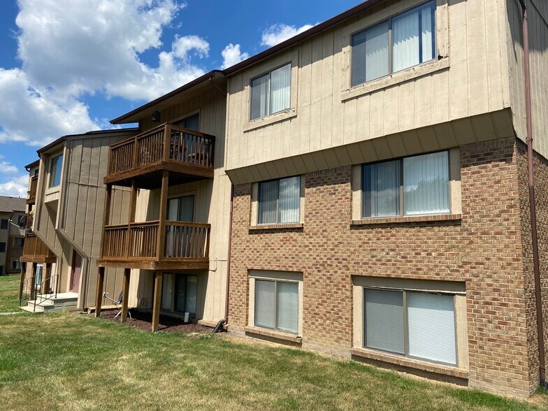 Building Photo - 30052 W 12 Mile Rd