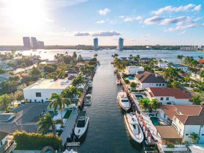 Building Photo - 3367 NE 168th St