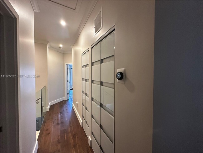 Building Photo - 8371 SW 124th Ave.