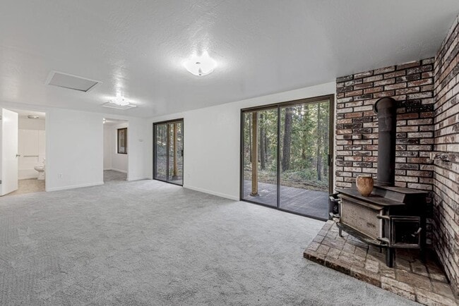 Building Photo - 2900 Shady Ln