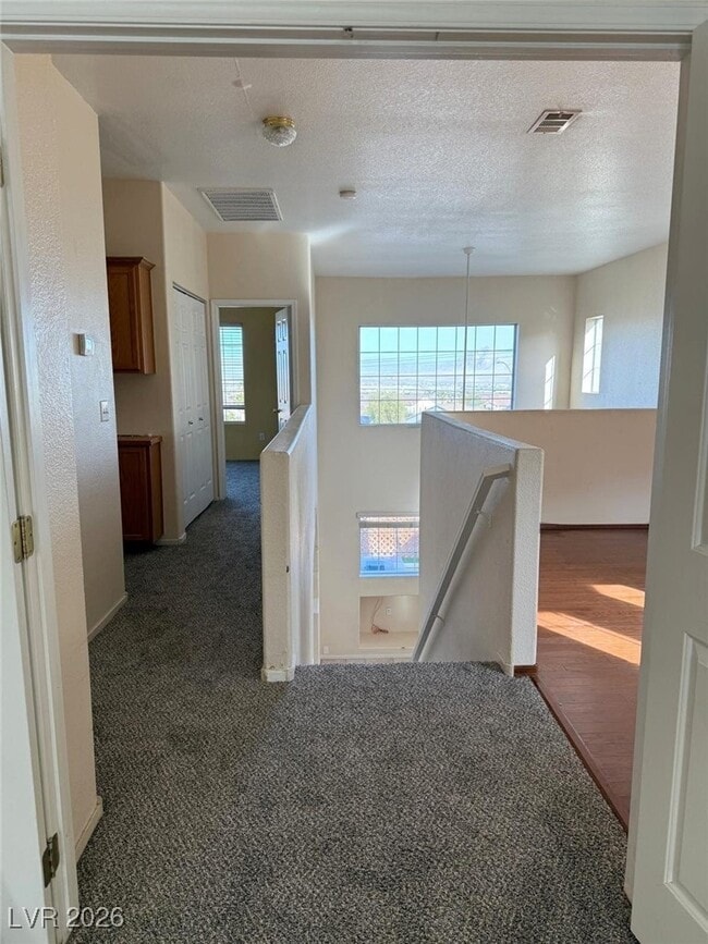 Building Photo - 664 Solitude Point Ave