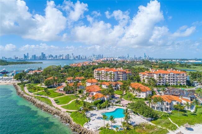 Building Photo - 15713 Fisher Island Dr