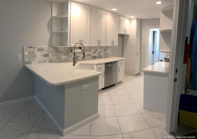 Building Photo - 2977 E Community Dr