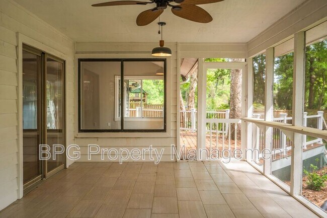 Building Photo - 15 Glenkirk Dr