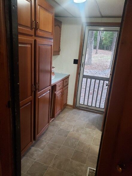 Building Photo - 110 Degrandis Ln NE