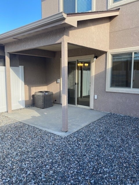 Building Photo - 2473 Wolcott Ave