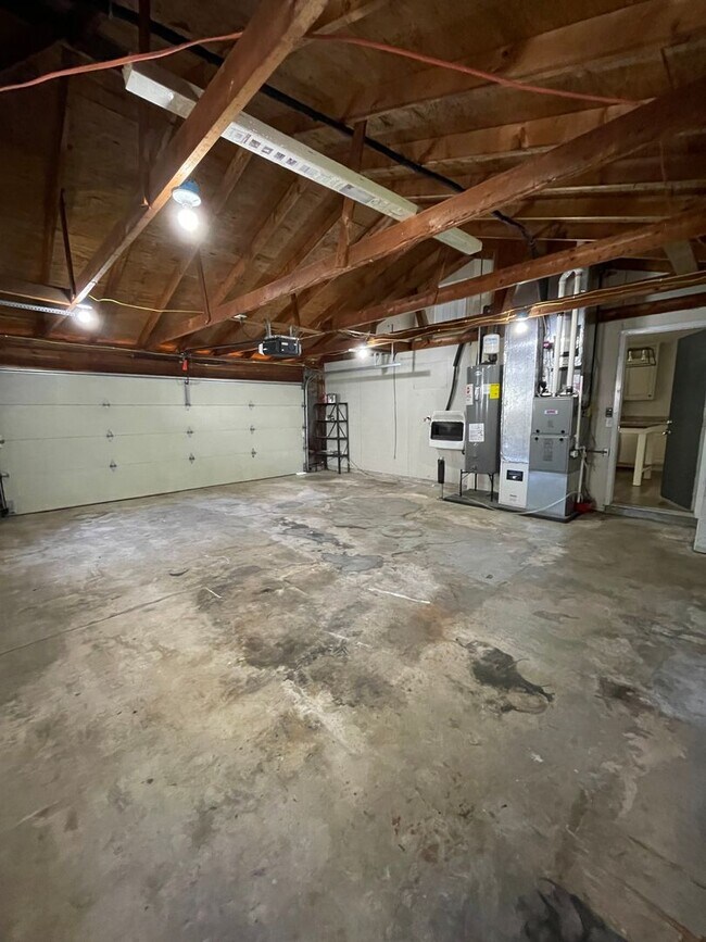 Building Photo - 3032 Choctaw Dr