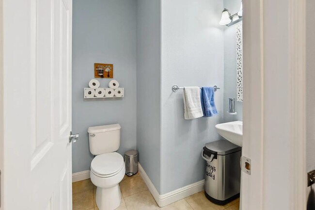 Building Photo - 4800 Westlake Pkwy