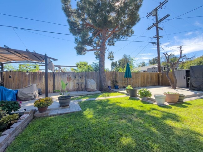 Building Photo - Charming 2BR Front House with Bonus Room & Private Yard