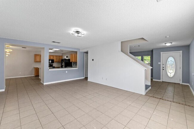 Building Photo - 1704 Matagorda Dr