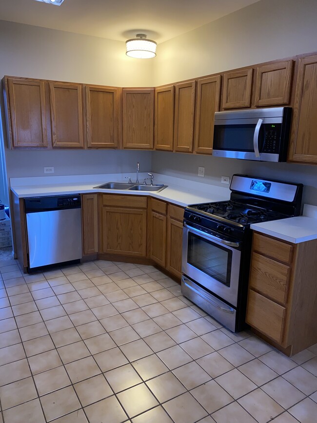 Kitchen - 39761 N Tee Side Ct