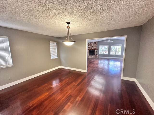 Building Photo - 2415 Mercedes Ave