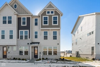 Building Photo - 414 Elite St