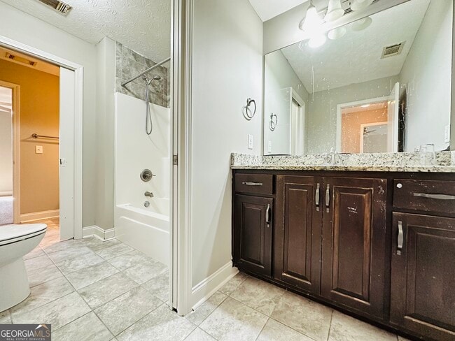 Building Photo - 1255 Woodville Ct