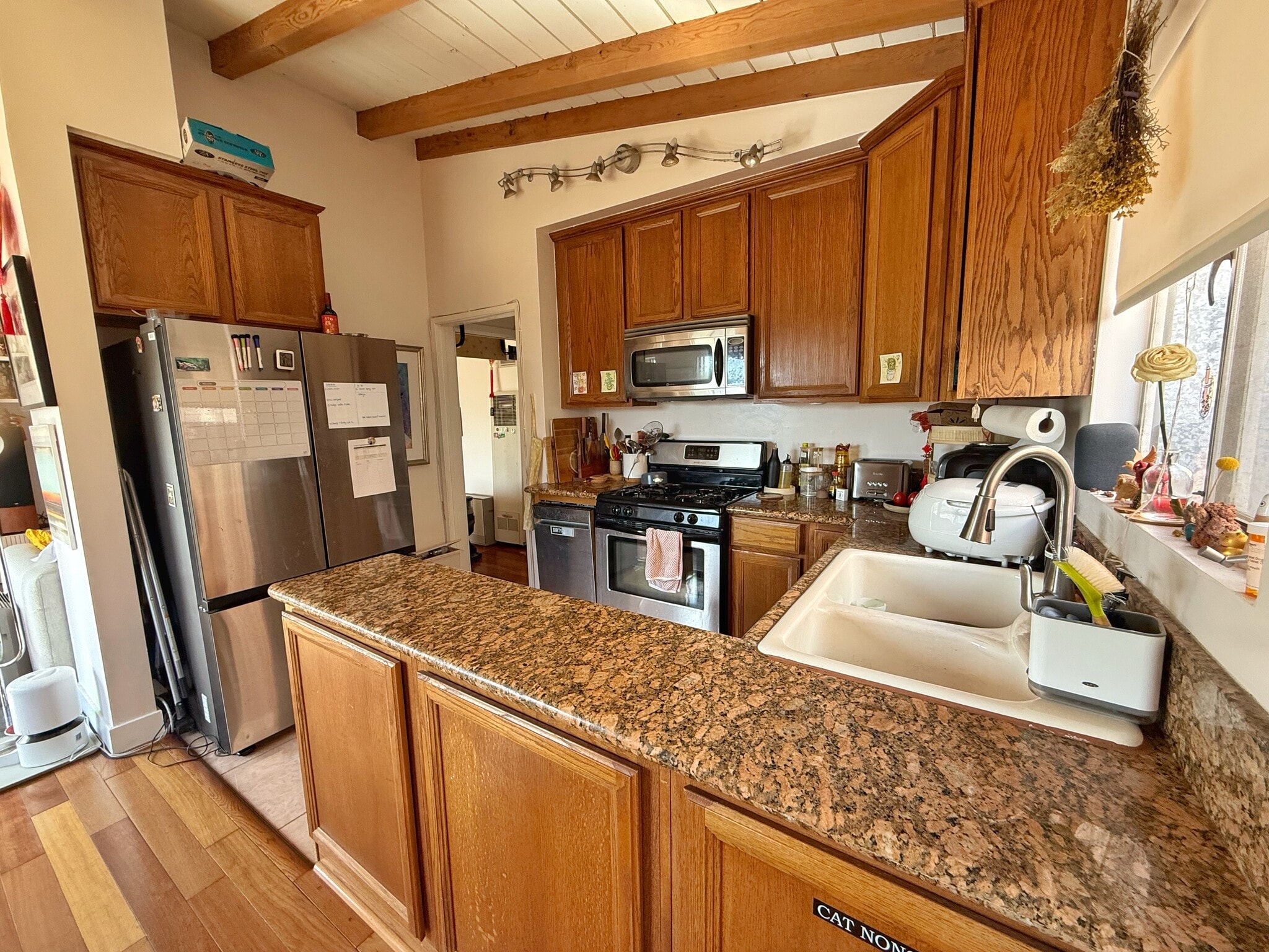 Building Photo - 1231 Montecito Dr