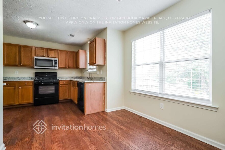 Building Photo - 352 Jasmine Dr