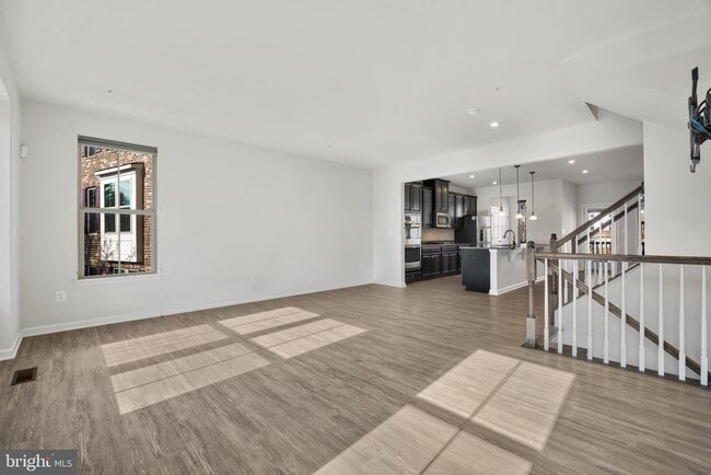 Building Photo - 10012 Aerospace Rd