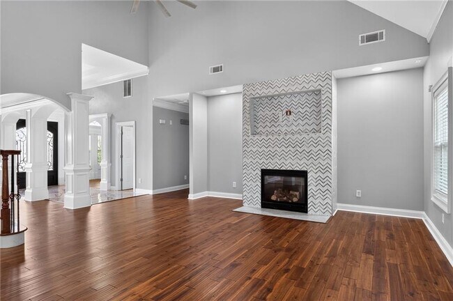 Building Photo - 5428 Spelman Dr