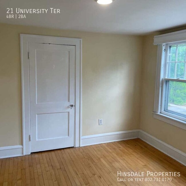 Building Photo - 21 University Terrace