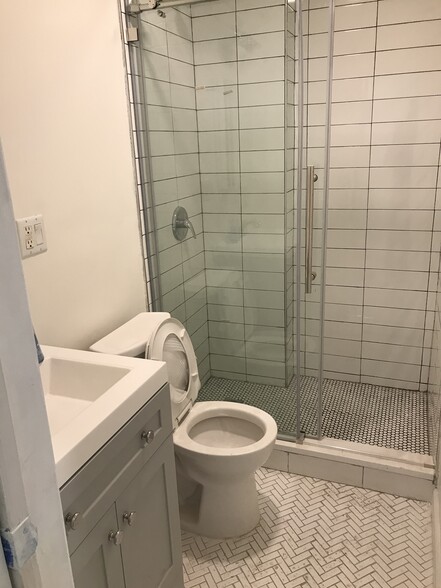 Brand new bathroom Glass shower doors - 1061 Clay Ave