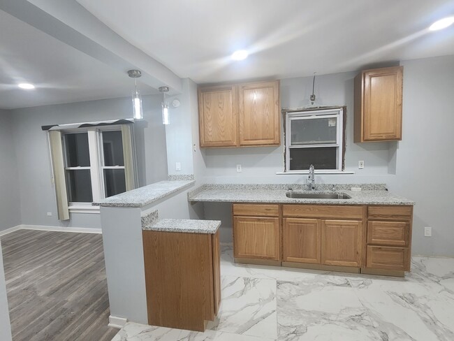 Building Photo - 10730 S Lafayette Ave