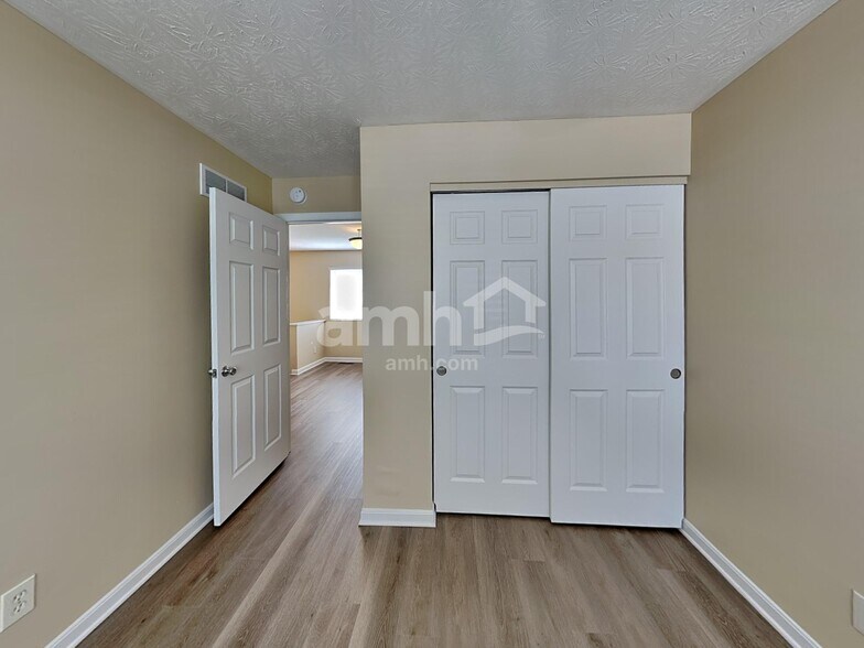 Building Photo - 3177 Bridle Run Dr