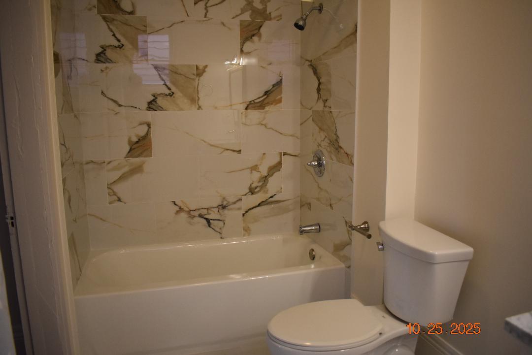 Bathroom - 4223 Prytania St