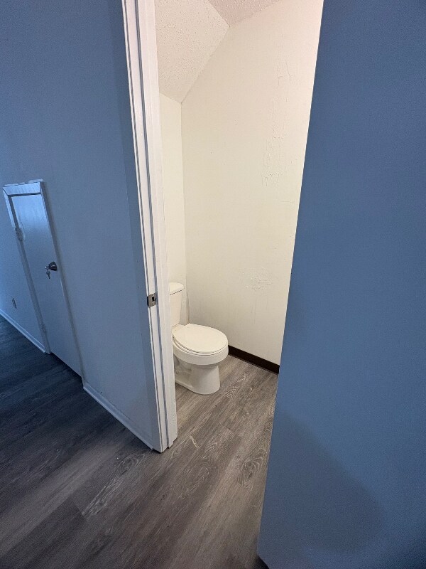 Building Photo - 313 S Bailey St