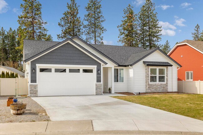 Primary Photo - Peaceful North Idaho Retreat -- Quiet Cul-...