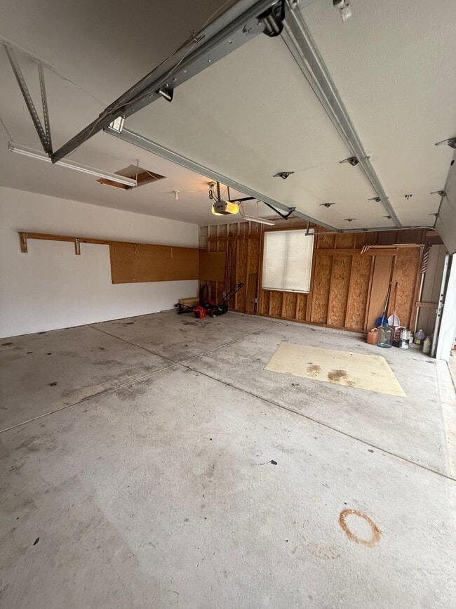 Building Photo - Summeridge Apartments