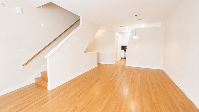 Building Photo - 2710 Hullsmith Dr