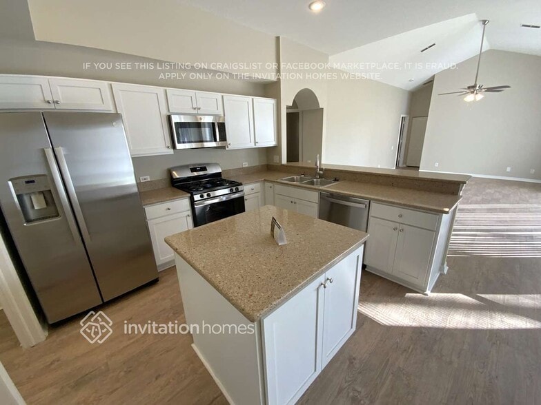 Building Photo - 1544 Daylily Dr