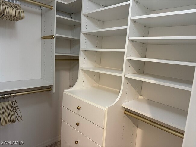 Building Photo - 1262 Sweetwater Ln