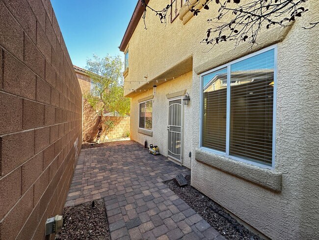 Building Photo - SKY RIDGE