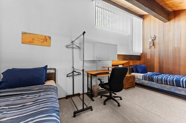 Building Photo - SKI LEASE:  Townhome near Northstar, Sleep...