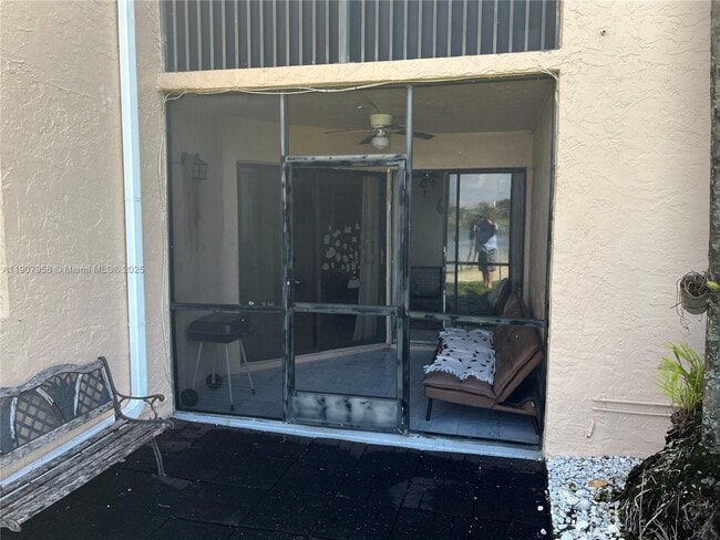 Building Photo - 1500 Jefferson Dr