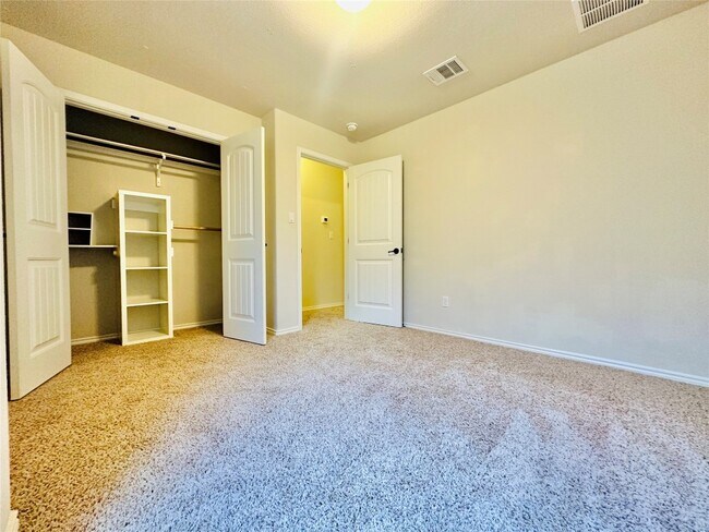 Building Photo - 7317 Highland Bluff Cove