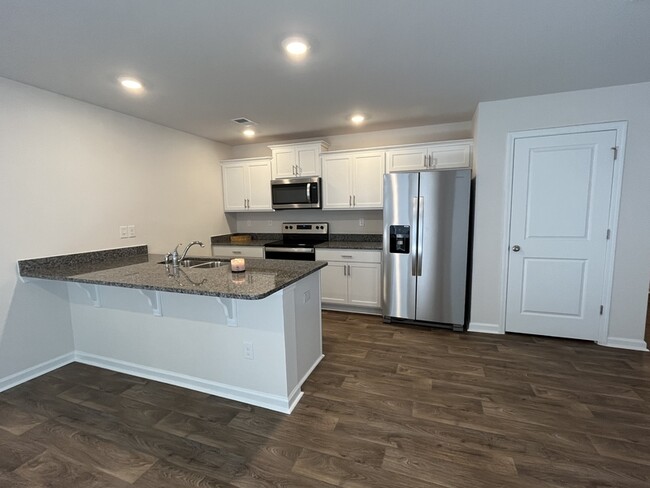 Building Photo - 109 Oakmont Valley Trl