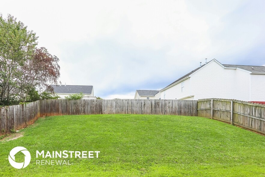 Building Photo - 5902 Laurel Creek Ct