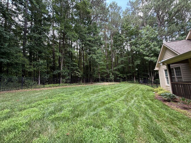 Building Photo - Luxurious 4BD, 3.5BA North Raleigh Home on...