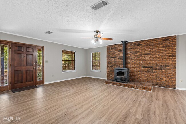 Building Photo - Home For Rent in Benton!