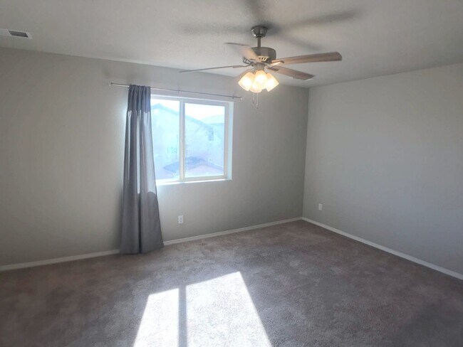 Building Photo - Beautiful 3-Bedroom Home in Tierra Oeste –...