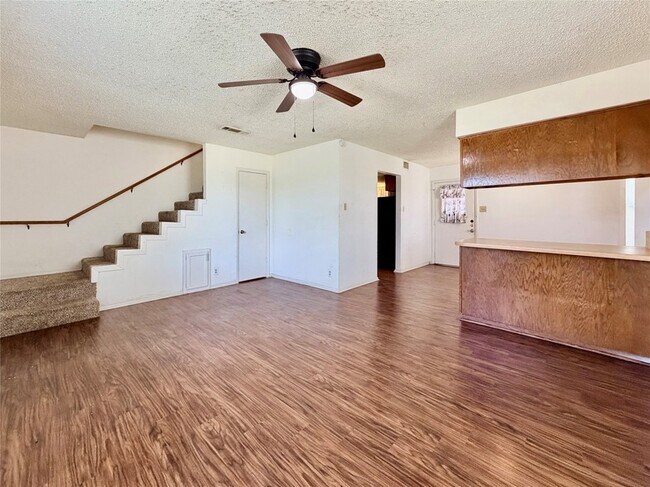 Building Photo - 3311 Fallmeadow St