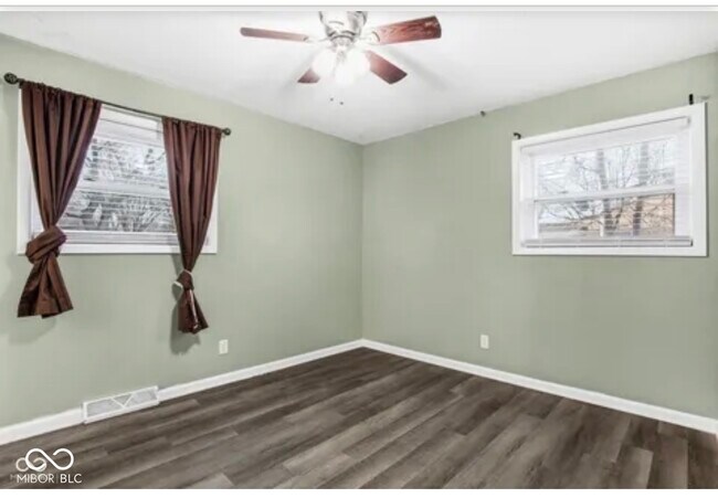 Building Photo - 5215 Southdale Dr