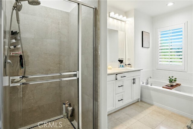 Building Photo - 974 Sweetbriar Ln