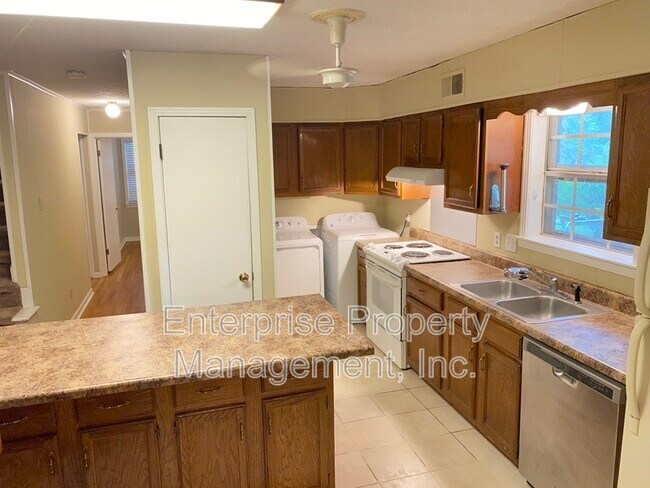 Building Photo - 2739 N Star Dr