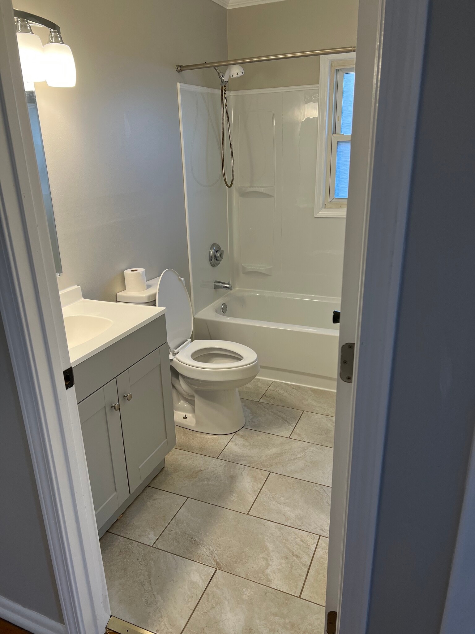 Building Photo - 102 Franklin St