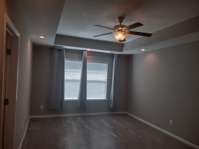 Building Photo - Spectacular Three Bedroom Home in Liberty Ridge!