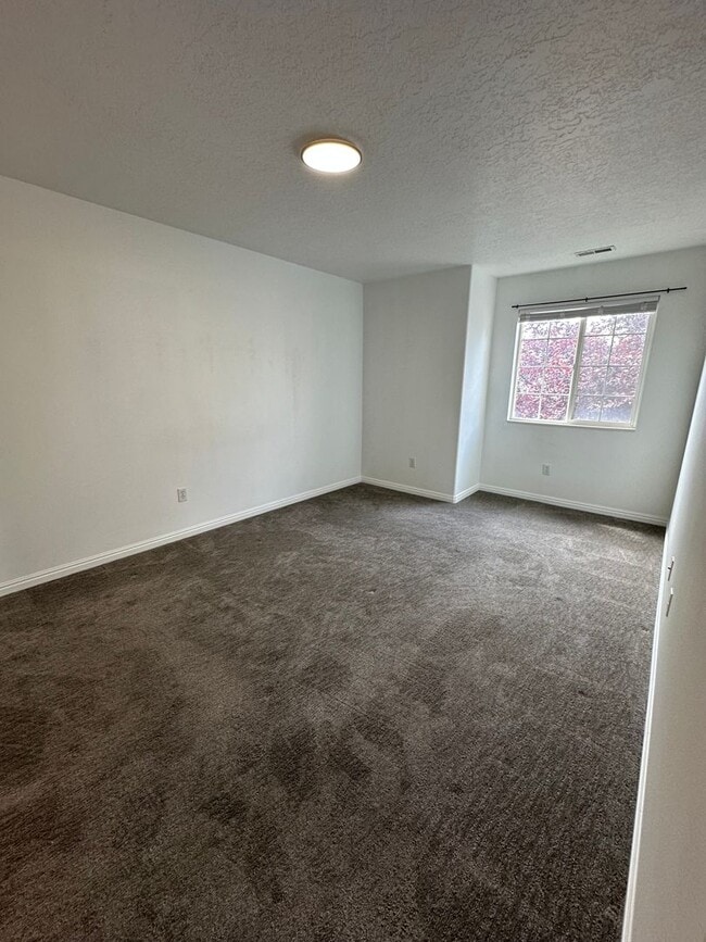 Building Photo - 1026 W 1360 S