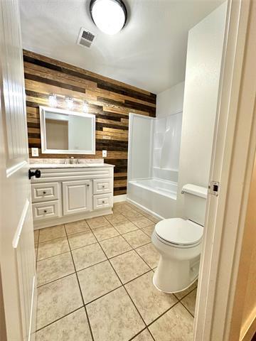 Building Photo - 101 N Berry St